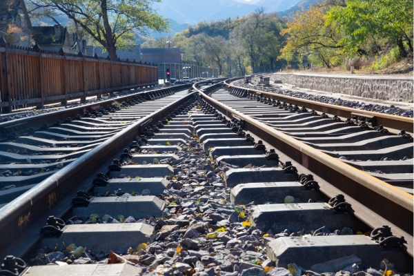 改性尼龍PA6和PA66在高速鐵路、機(jī)車工業(yè)中的應(yīng)用